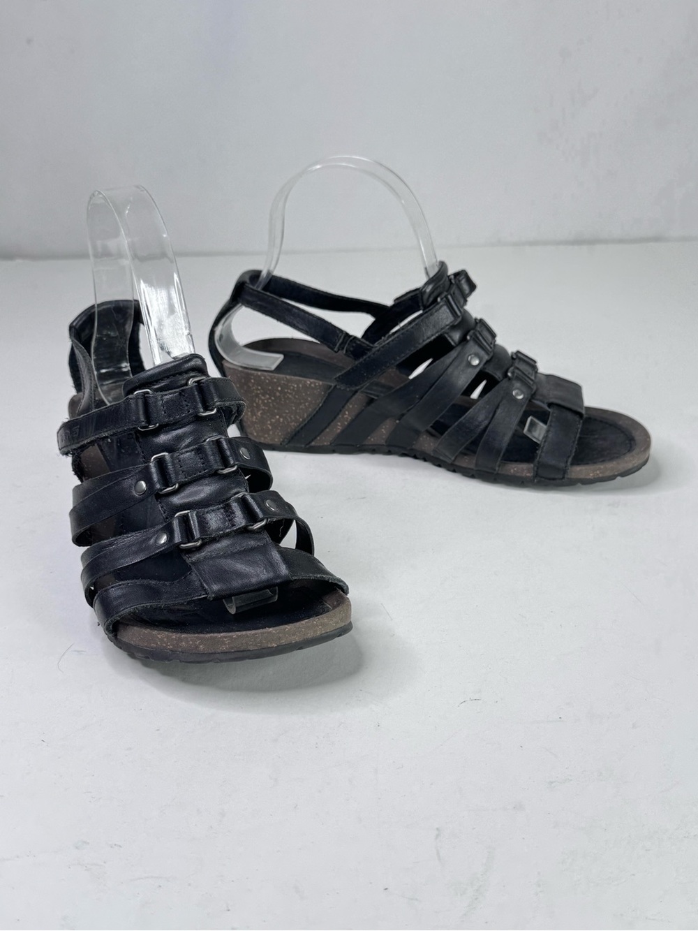 Teva Black Multi-Strap Wedge Sandals leather size 7.5